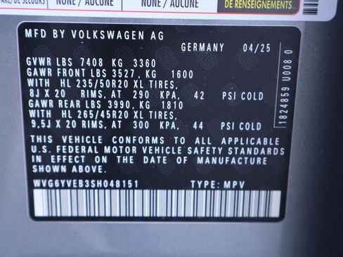 Certified 2025 Volkswagen ID. Buzz 1st Edition AWD/4WD image 29