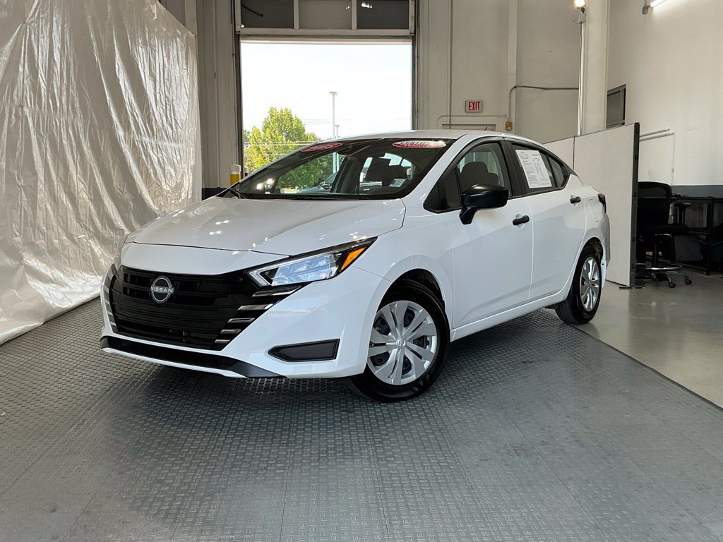 Used 2025 Nissan Versa S w/ Trunk Package FWD image 2