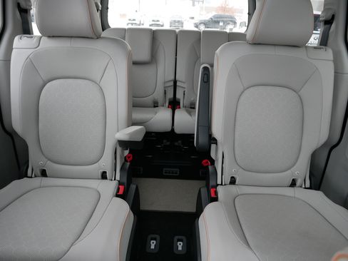 Used 2025 Volkswagen ID. Buzz 1st Edition image 13