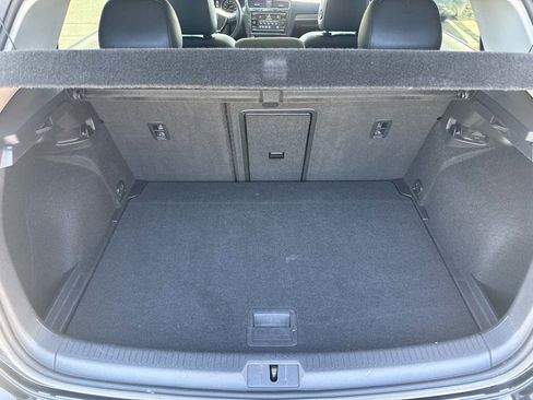 Used 2020 Volkswagen Golf 4-Door FWD image 16