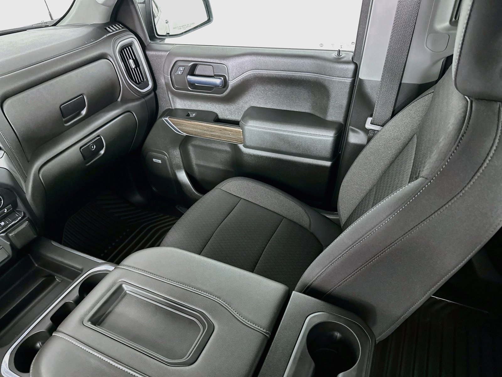 Used 2019 Chevrolet Silverado 1500 RST w/ True North Edition AWD/4WD image 25