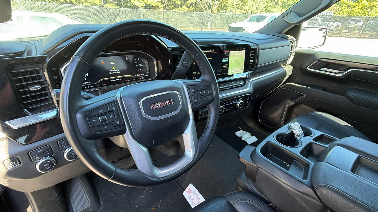 Used 2025 GMC Sierra 1500 SLT AWD/4WD image 24