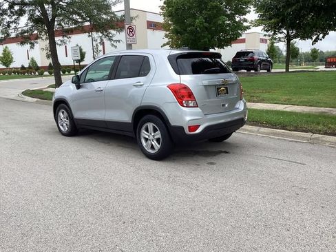 Used 2020 Chevrolet Trax LS w/ Tint and Cruise Package FWD image 8