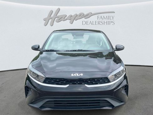 Used 2022 Kia Forte LXS w/ LXS Technology Package FWD image 8