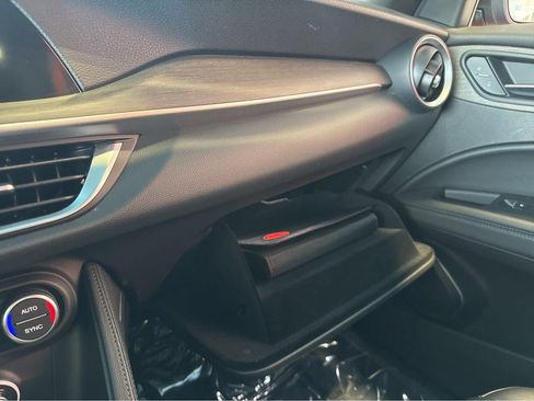 Used 2023 Alfa Romeo Stelvio Ti AWD/4WD image 34