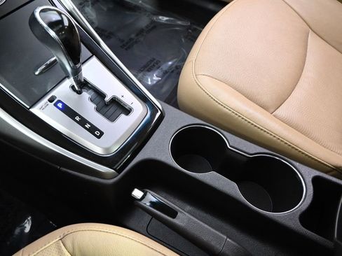 Used 2013 Hyundai Elantra Limited image 31