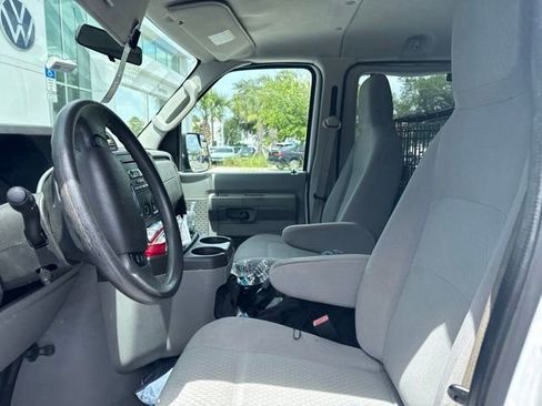 Used 2011 Ford E-350 and Econoline 350 XLT RWD image 17