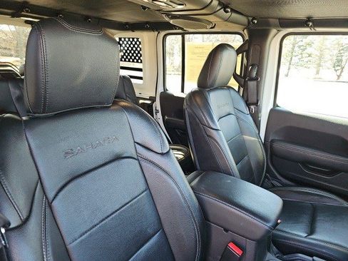 Used 2023 Jeep Wrangler Sahara w/ Cold Weather Group image 12