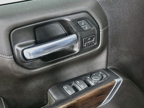 Used 2020 GMC Sierra 1500 SLT RWD image 15