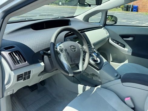 Used 2010 Toyota Prius One FWD image 11