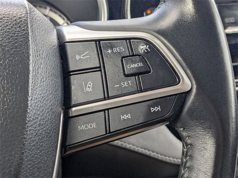 Used 2023 Toyota Highlander XLE image 27