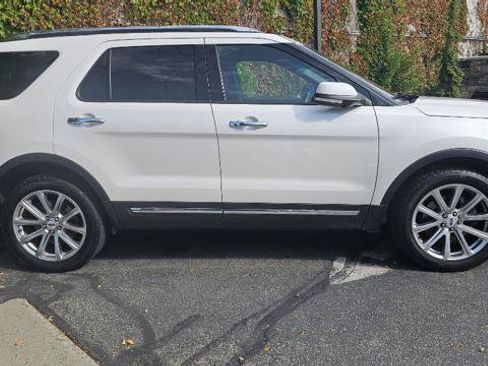 Used 2016 Ford Explorer Limited AWD/4WD image 4