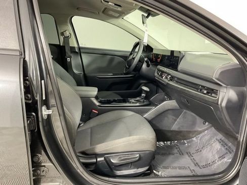 Used 2025 Kia K4 FWD image 28