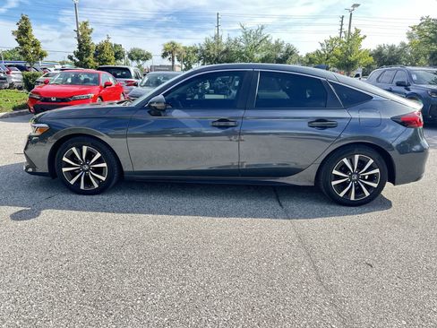Used 2024 Honda Civic EX-L image 3