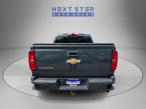 Used 2017 Chevrolet Colorado Z71 AWD/4WD image 7