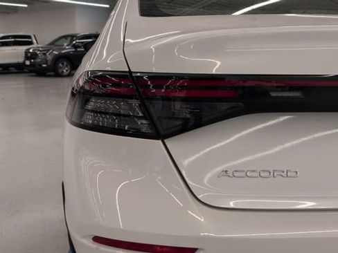Used 2025 Honda Accord SE image 32