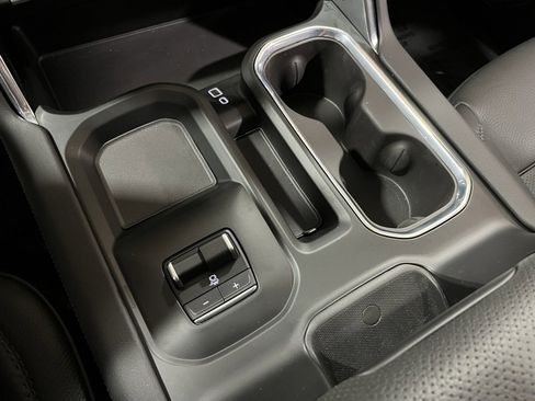 Used 2025 GMC Sierra 3500 Denali w/ Denali Reserve Package image 35