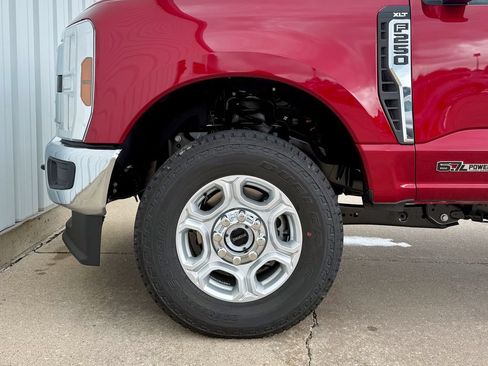 New 2026 Ford F250 XLT w/ FX4 Off-Road Package AWD/4WD image 33