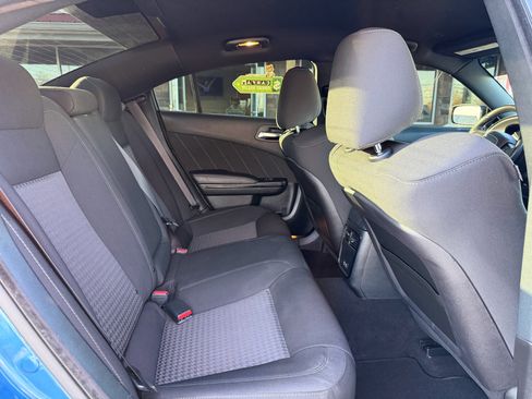 Used 2022 Dodge Charger R/T w/ Blacktop Package image 18