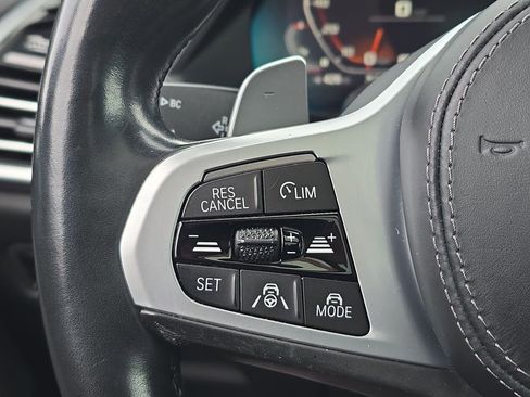 Used 2022 BMW X5 M50i w/ Executive Package image 21