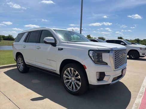 Used 2023 GMC Yukon Denali AWD/4WD image 6