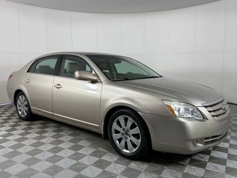 Used 2005 Toyota Avalon XLS FWD image 14