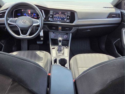 Used 2022 Volkswagen Jetta Sport FWD image 9