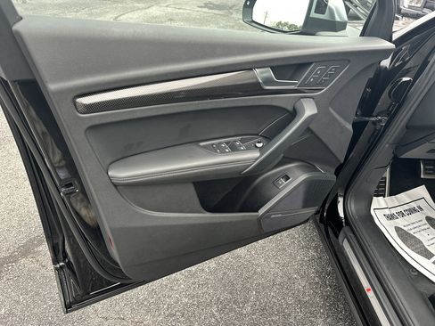 Used 2019 Audi SQ5 Premium Plus w/ Premium Plus Package image 10