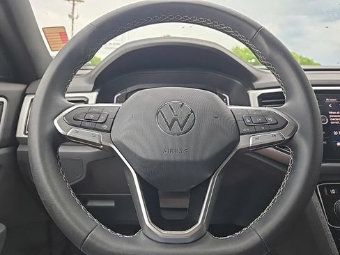 Used 2022 Volkswagen Atlas Cross Sport SE AWD/4WD image 41