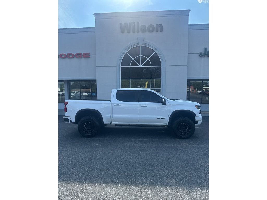 Used 2025 Chevrolet Silverado 1500 ZR2 w/ Technology Package AWD/4WD image 1