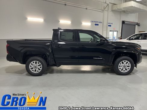 New 2026 Toyota Tacoma SR5 AWD/4WD image 10