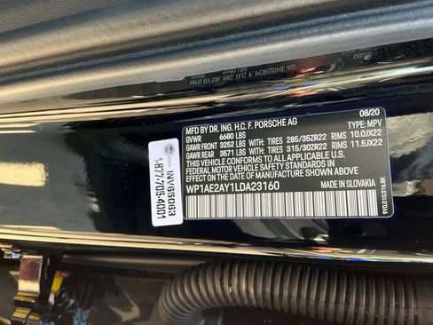 Used 2020 Porsche Cayenne E-Hybrid image 21