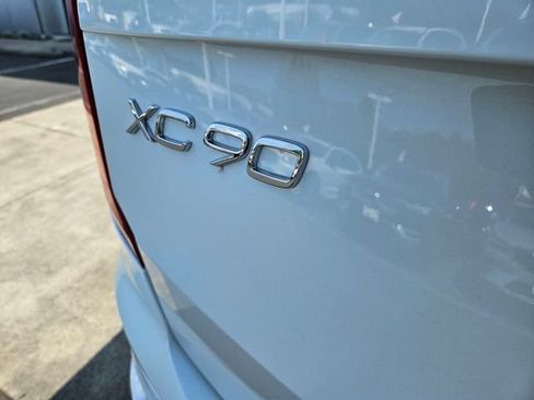 Used 2024 Volvo XC90 T8 Plus AWD/4WD image 10