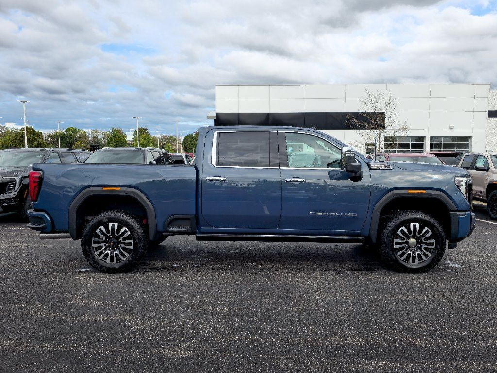 New 2026 GMC Sierra 2500 Denali Ultimate AWD/4WD image 9