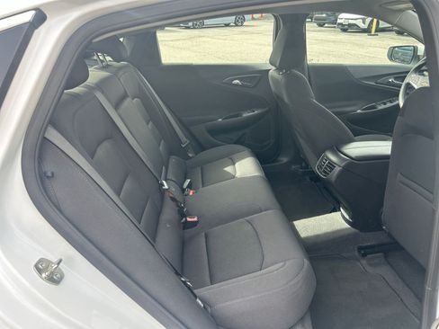 Used 2024 Chevrolet Malibu LT image 25