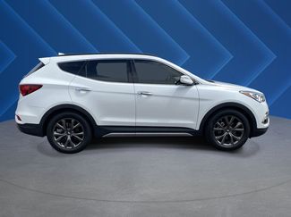 Used 2017 Hyundai Santa Fe Sport w/ 2.0T Ultimate Tech Package 05 FWD video 2