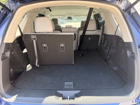 Used 2025 Honda Pilot EX-L image 30