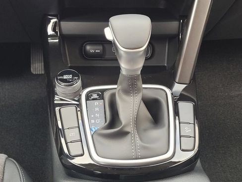 New 2026 Kia Seltos S FWD image 16