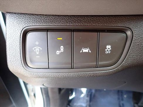 Used 2019 Hyundai Santa Fe SE FWD image 13