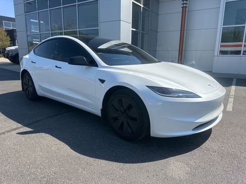 Used 2025 Tesla Model 3 Long Range RWD image 3