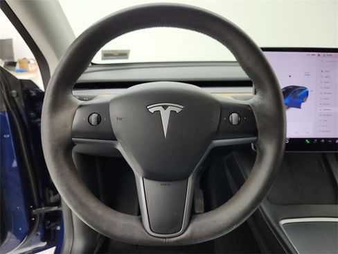 Used 2021 Tesla Model Y 2WD image 8