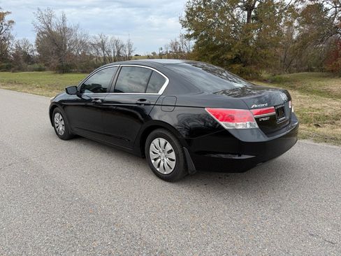 Used 2012 Honda Accord LX image 2