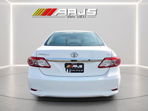 Used 2013 Toyota Corolla image 3
