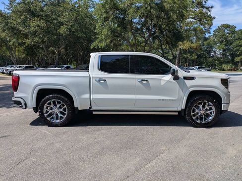 Used 2022 GMC Sierra 1500 Denali w/ Denali Reserve Package AWD/4WD image 2