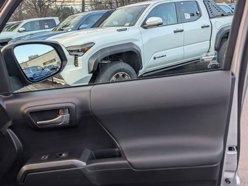 Certified 2021 Toyota Tacoma TRD Sport w/ TRD Premium Sport Package image 18