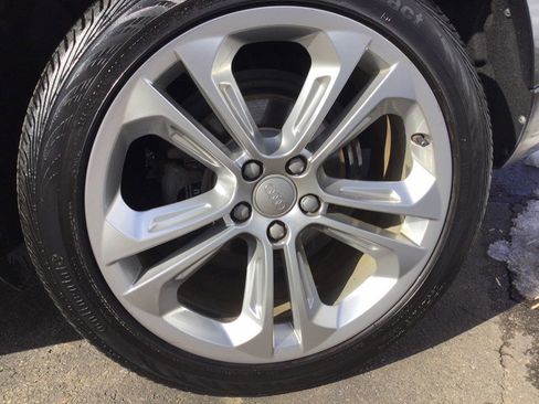 Used 2015 Audi Q3 2.0T Prestige w/ Prestige Package image 41