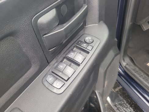 Used 2014 RAM 1500 Express RWD image 15