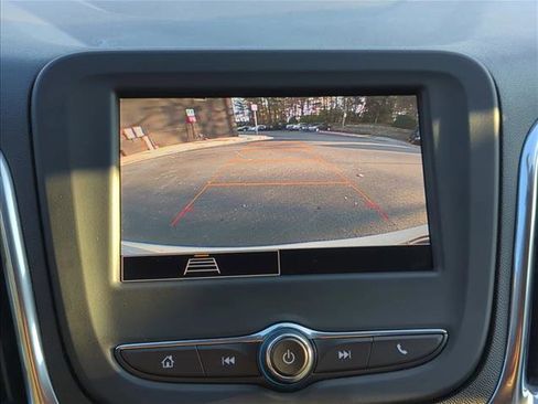 Used 2024 Chevrolet Equinox LT image 15