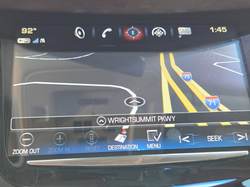 Used 2020 Cadillac Escalade Premium Luxury AWD/4WD image 12
