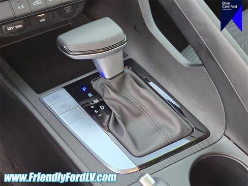 Used 2025 Hyundai Elantra SE image 24